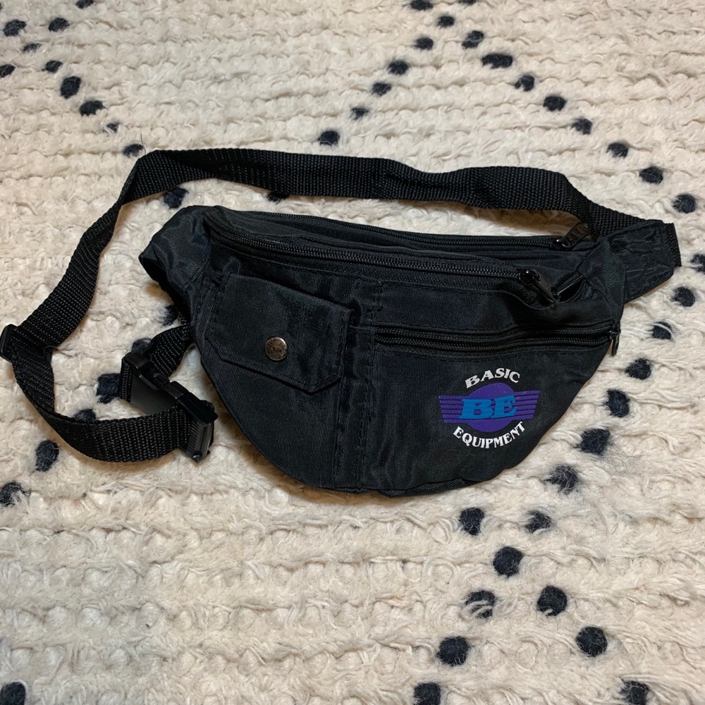 Vintage 90s Basic Equipment Fanny Pack/Bumbag - image 1